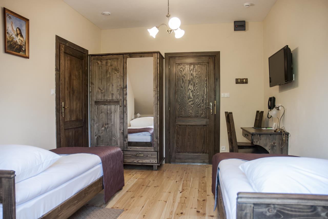 Hotel Pod Kogutkiem Krzywaczka Esterno foto