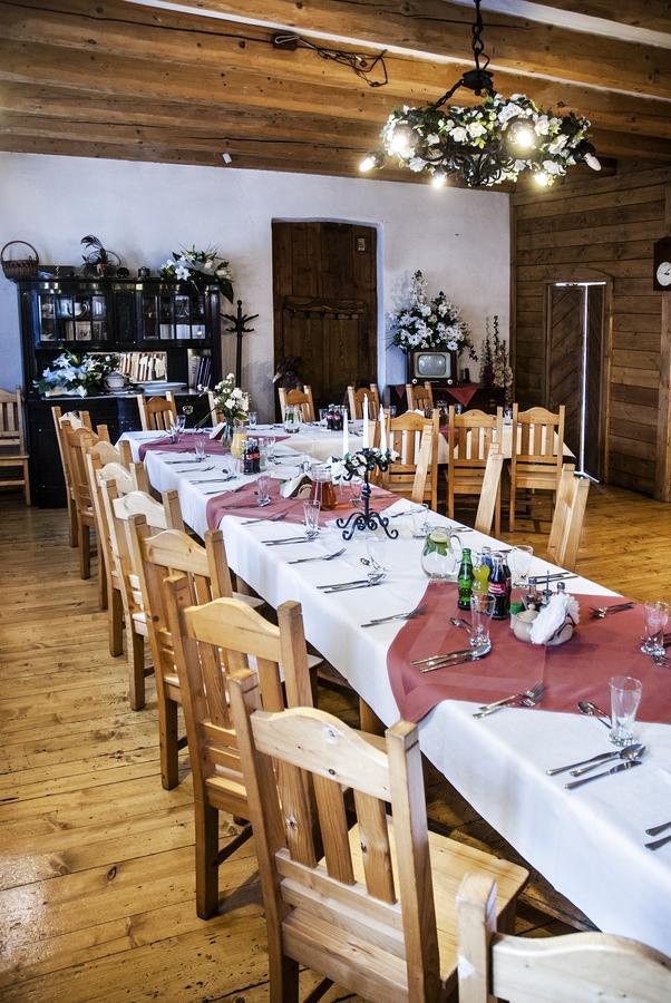 Hotel Pod Kogutkiem Krzywaczka Esterno foto