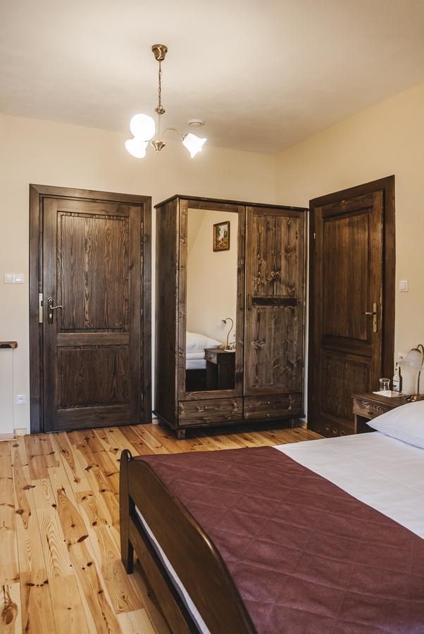 Hotel Pod Kogutkiem Krzywaczka Esterno foto