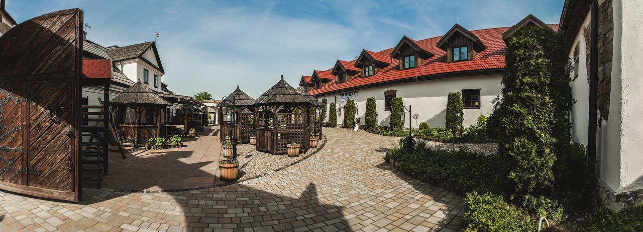 Hotel Pod Kogutkiem Krzywaczka Esterno foto