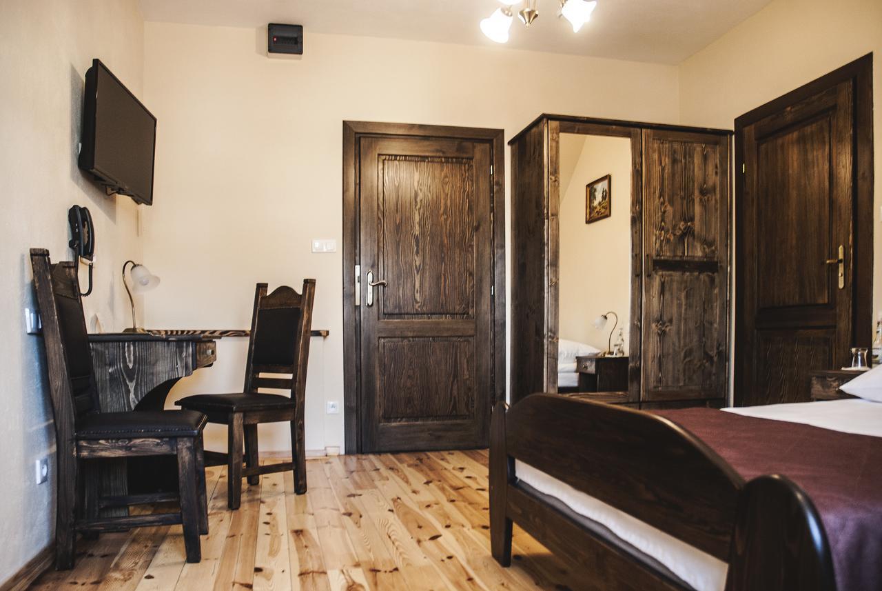 Hotel Pod Kogutkiem Krzywaczka Esterno foto