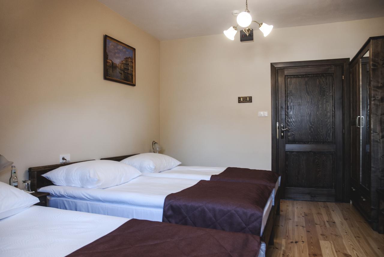 Hotel Pod Kogutkiem Krzywaczka Esterno foto